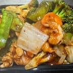 Best Triple Delight In Garlic Sauce in Destin, FL